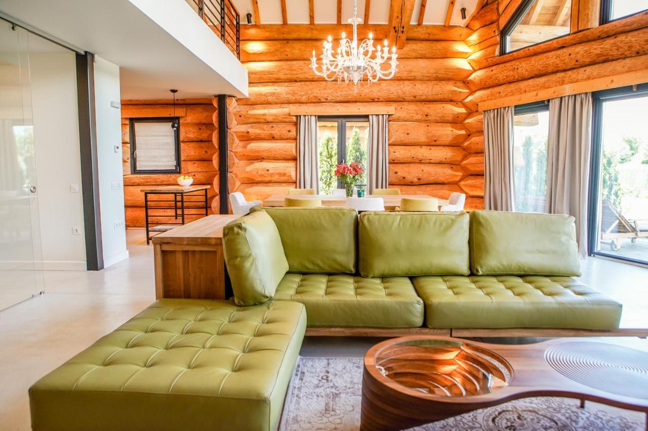 Alpina Luxury Chalets Banya  Bagian luar foto